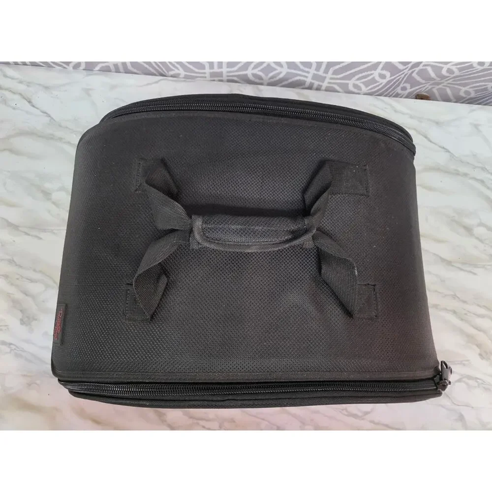 The Pampered Chef domed insulated zip stoneware carrier #2137 Casserole
